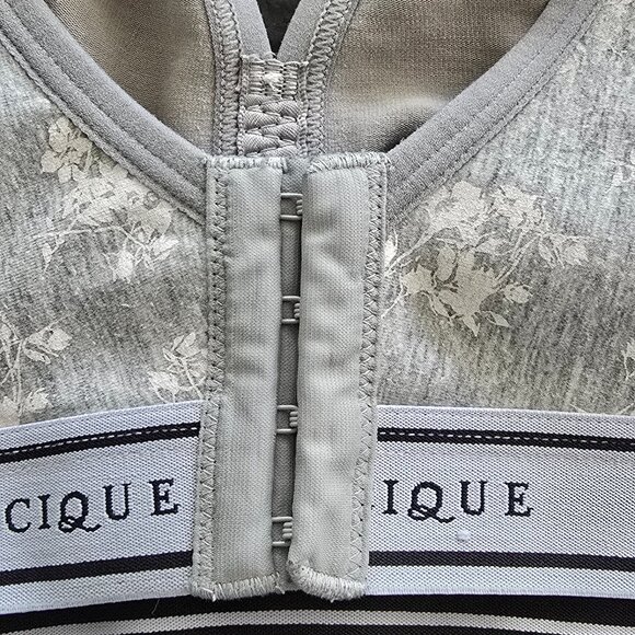 Cacique Unlined Full Coverage No-Wire Bra – Size 40D (Gray with White Floral Pri - Picture 3 of 8